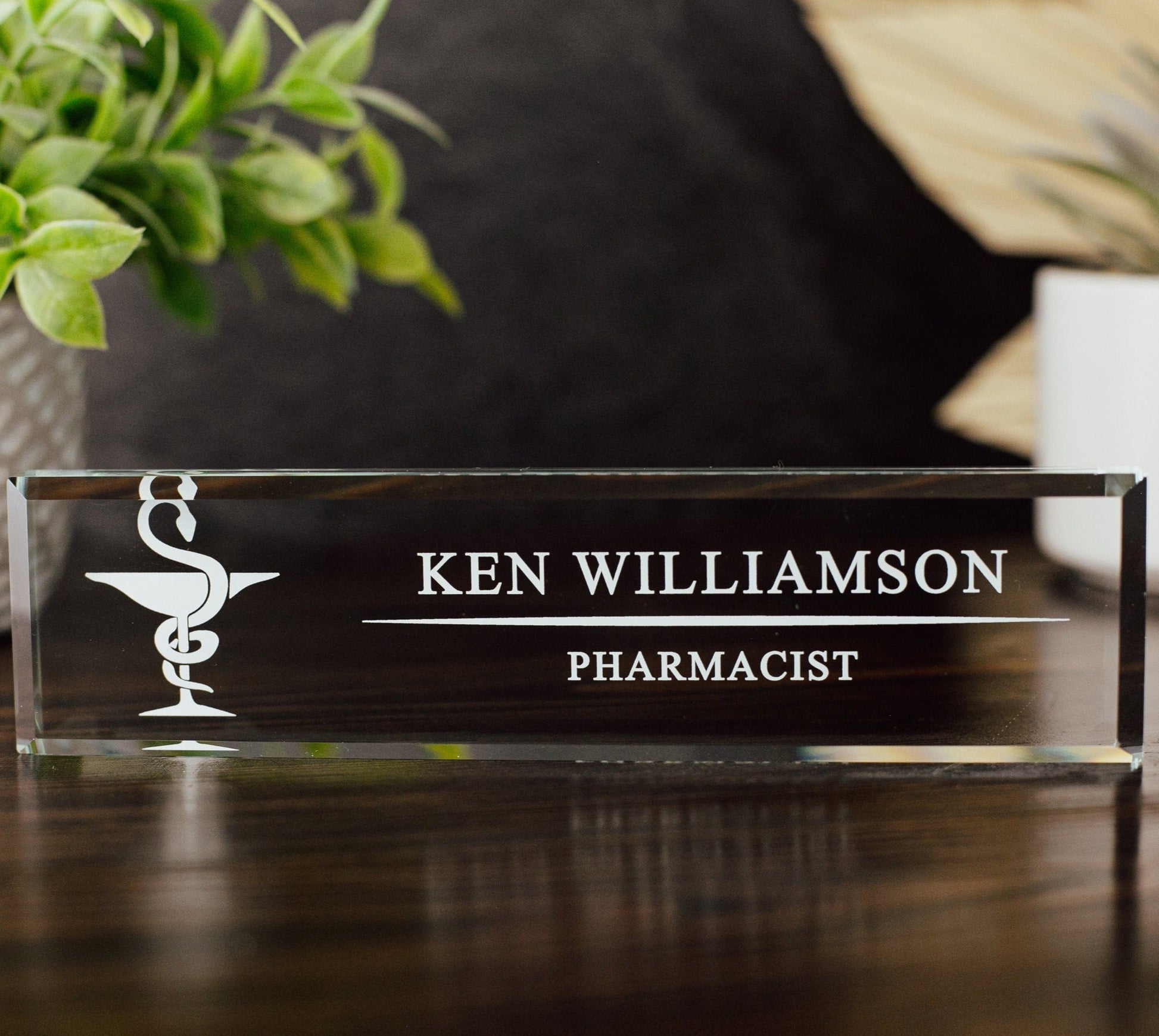 Pharmacist Glass Office Desk Name Plate, Clear Doctor of Pharmacy Nameplate, Medical Practitioner Appreciation Gift, Pharmacy School Grad